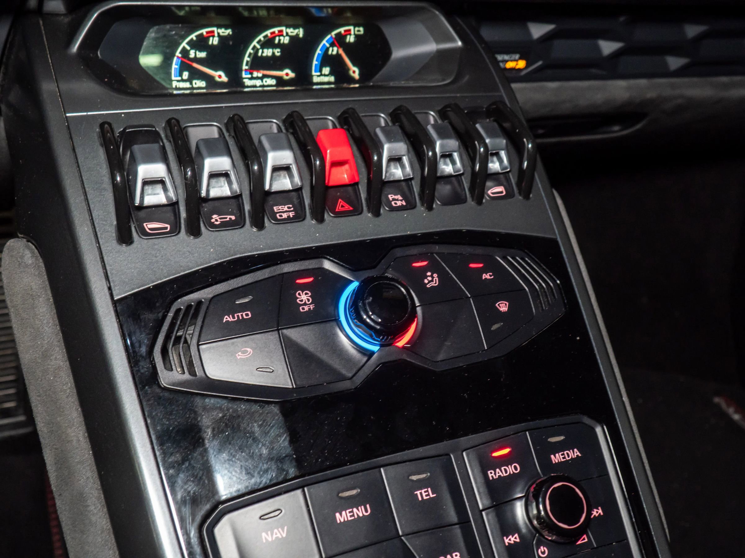 Used 2016 Lamborghini Huracan LP 580-2 image 25