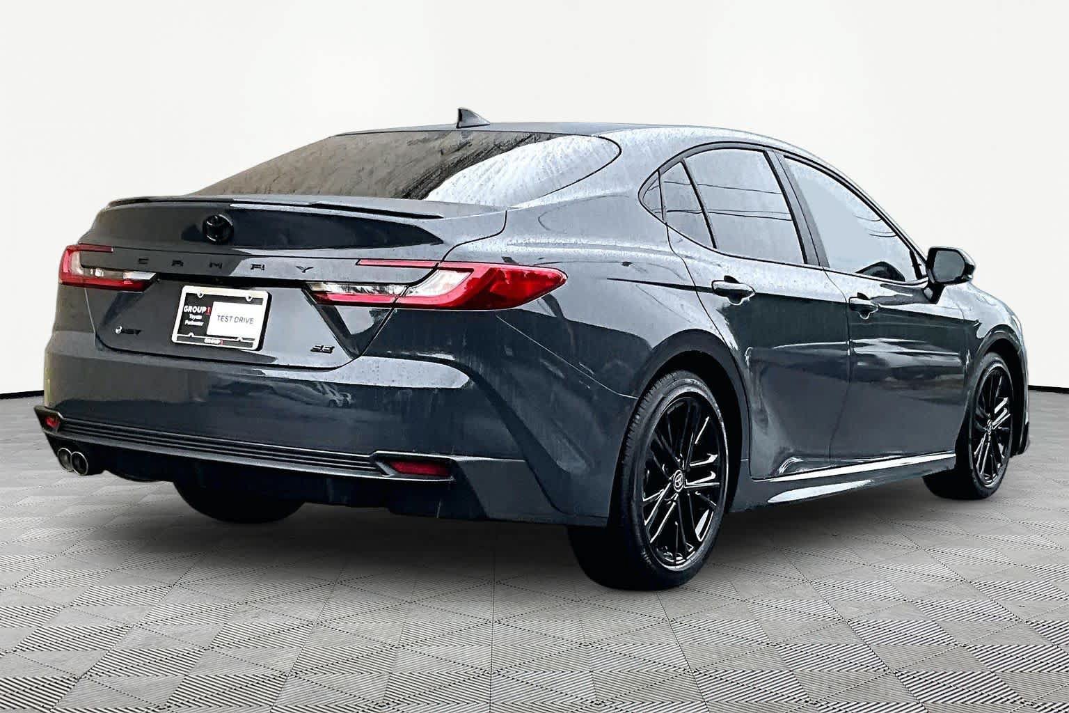 Used 2026 Toyota Camry SE FWD image 13