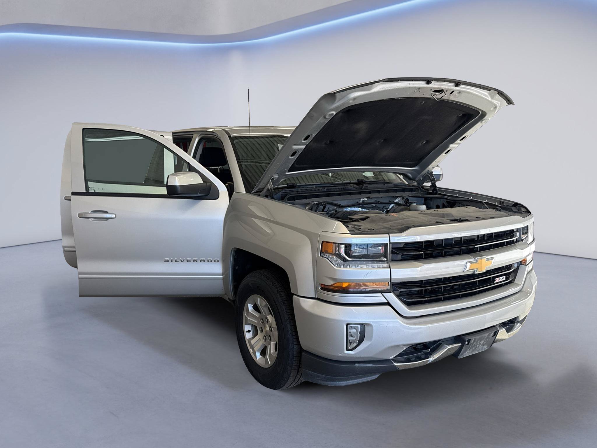 Used 2017 Chevrolet Silverado 1500 LT w/ All Star Edition AWD/4WD image 9