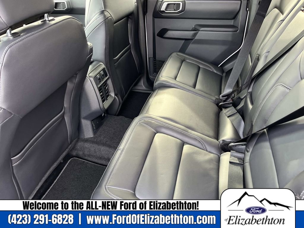 New 2025 Ford Bronco Outer Banks w/ Sasquatch Package image 17