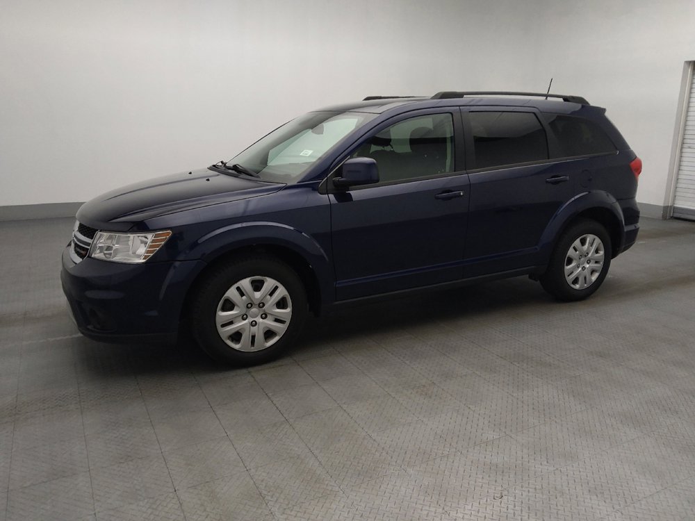 Used 2019 Dodge Journey SE w/ Connectivity Group FWD image 2