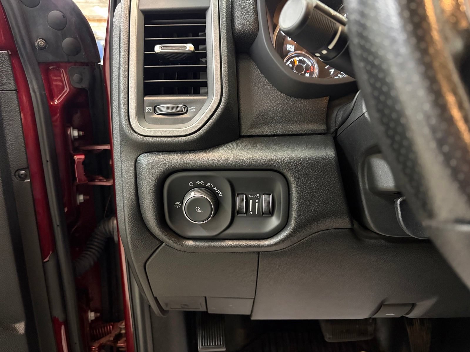 Used 2020 RAM 2500 Tradesman AWD/4WD image 16