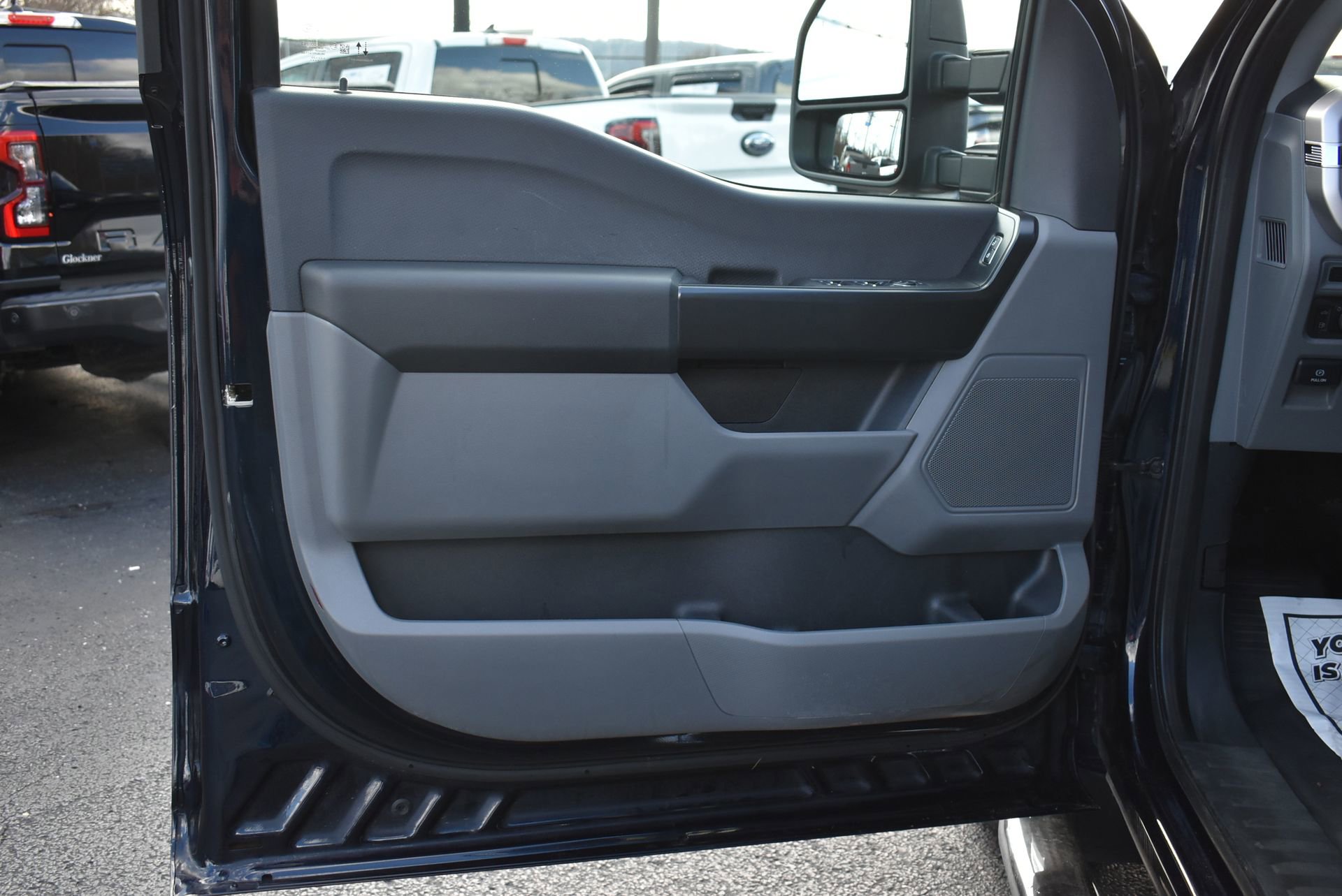 Used 2023 Ford F150 XL w/ Trailer Tow Package image 10