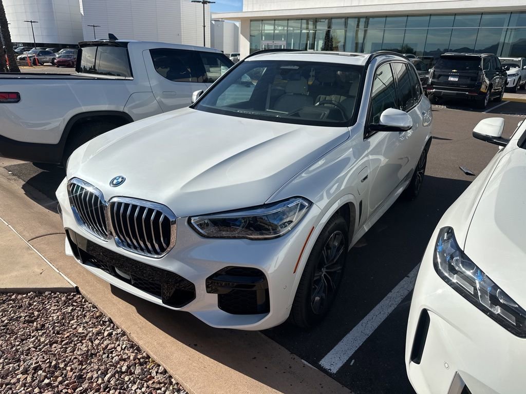 Certified 2023 BMW X5 xDrive45e w/ Executive Package image 6