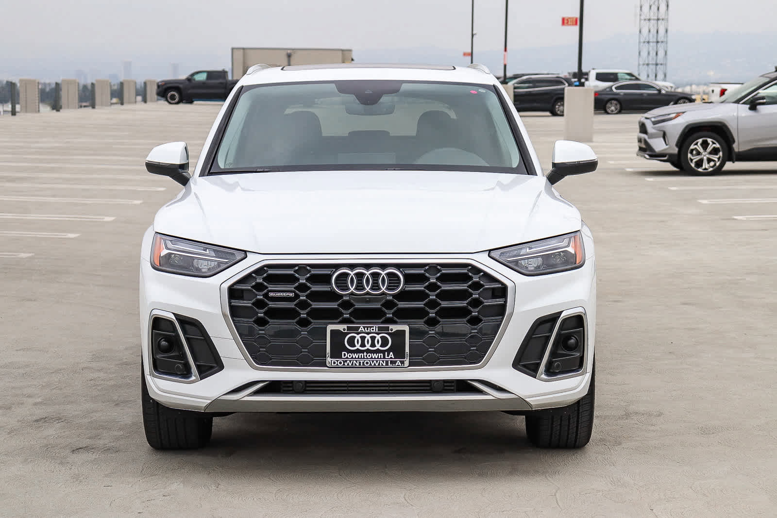Used 2024 Audi Q5 2.0T Premium Plus w/ Premium Plus Package image 2