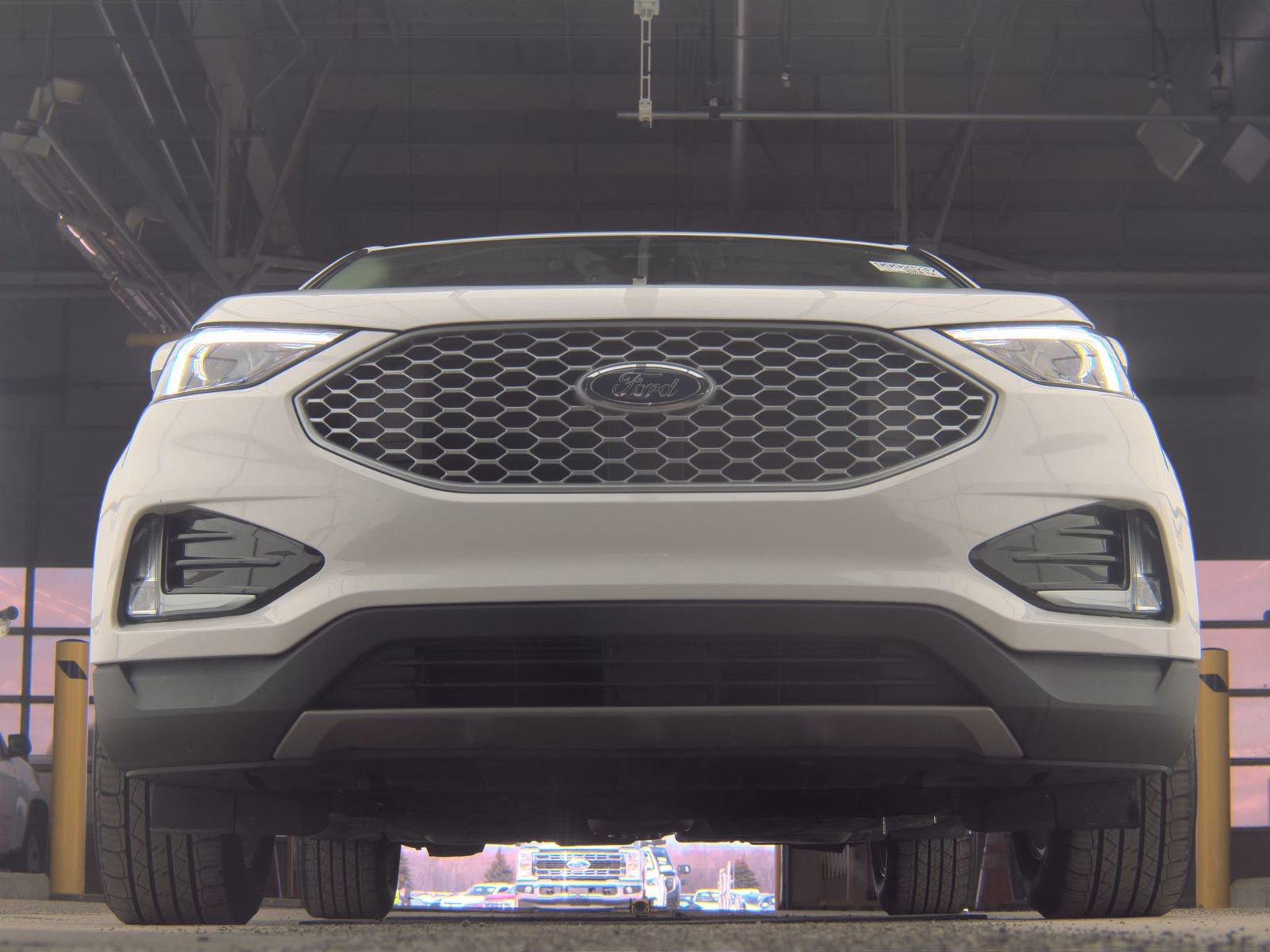 Used 2024 Ford Edge SEL w/ Convenience Package image 2