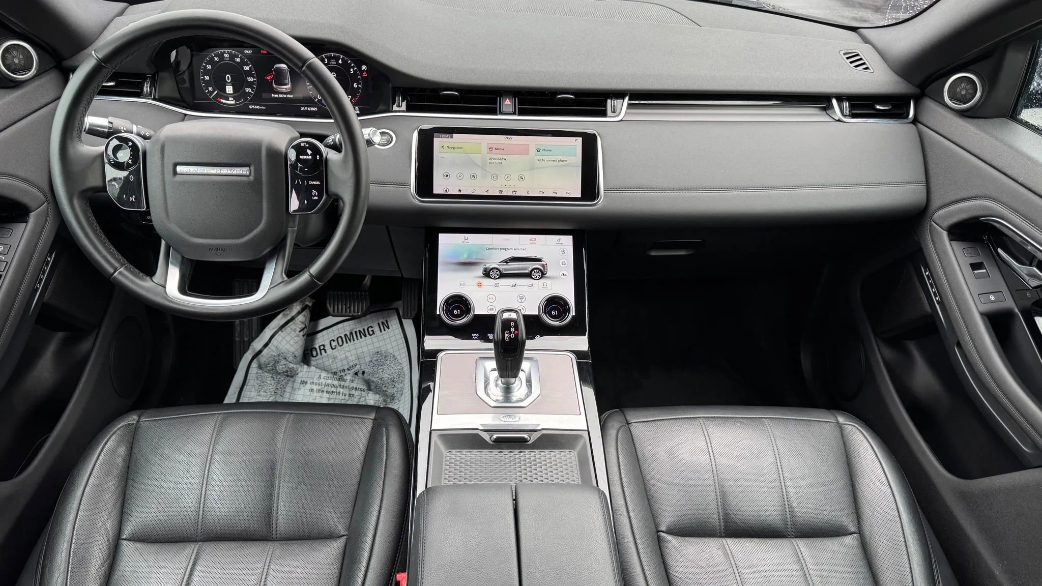 Used 2020 Land Rover Range Rover Evoque SE image 18