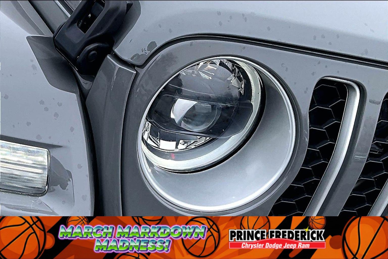 Used 2023 Jeep Wrangler Sahara w/ Cold Weather Group image 21