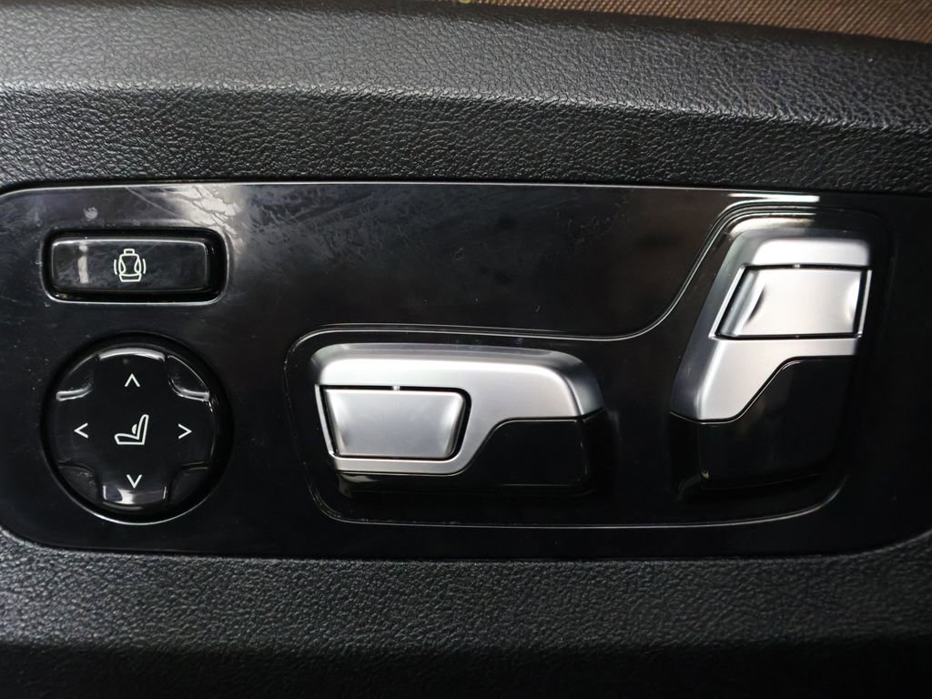 Used 2022 BMW X5 xDrive40i w/ M Sport Package image 34