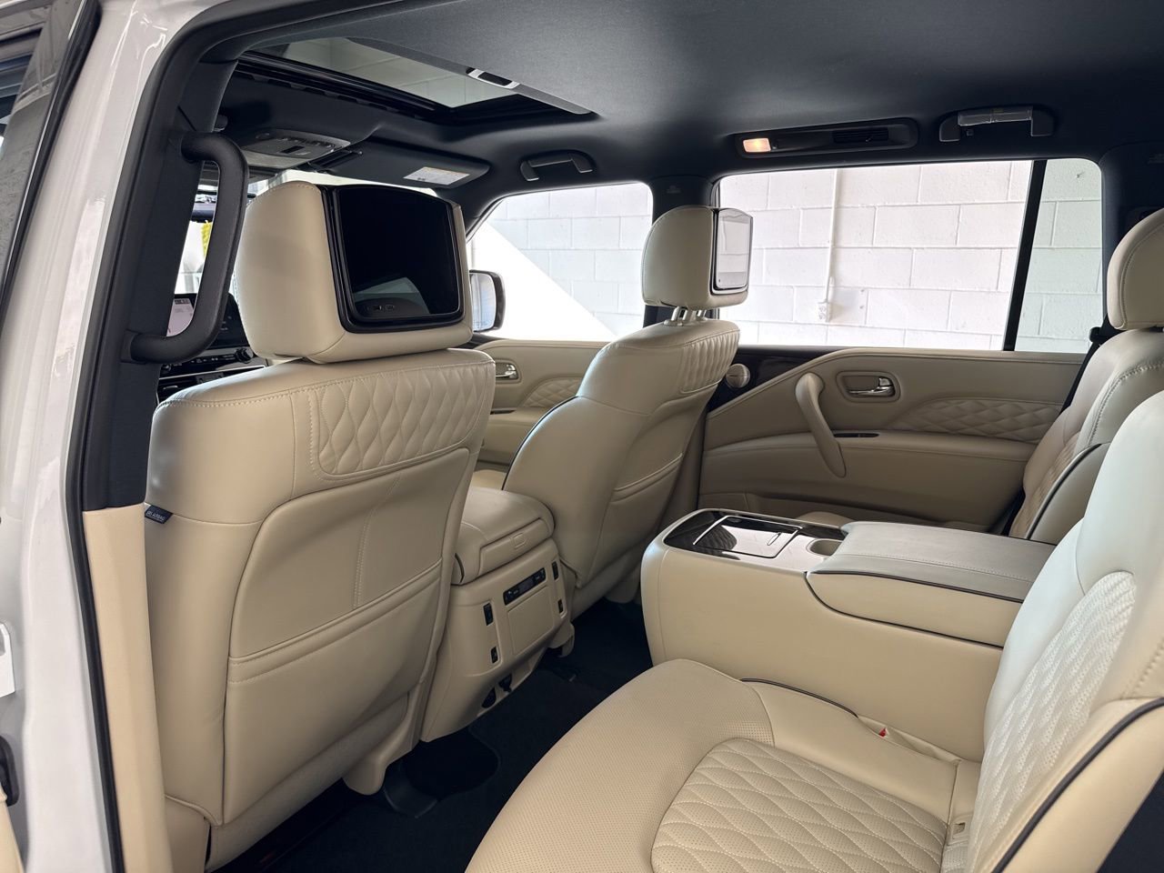 Used 2023 INFINITI QX80 Sensory w/ Cargo Package image 45