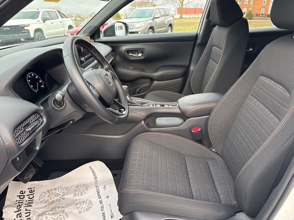 Certified 2025 Honda HR-V Sport image 26