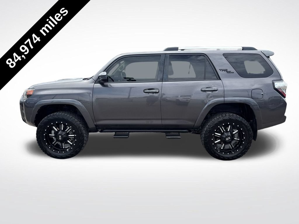 Used 2018 Toyota 4Runner TRD Off-Road AWD/4WD image 2
