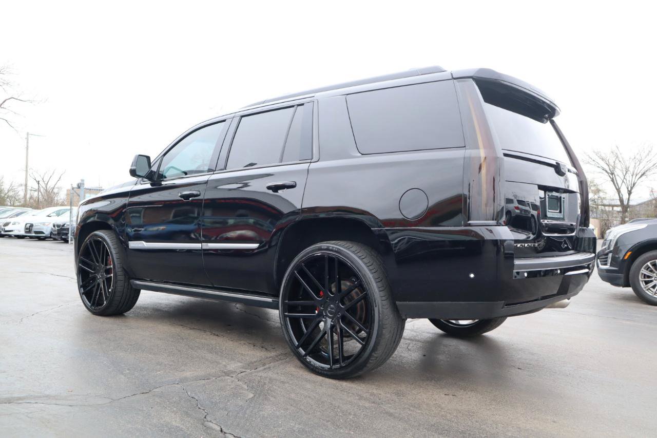 Used 2017 Cadillac Escalade Platinum AWD/4WD image 3