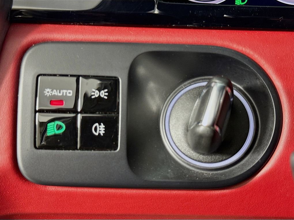 Used 2021 Porsche Cayenne GTS image 16