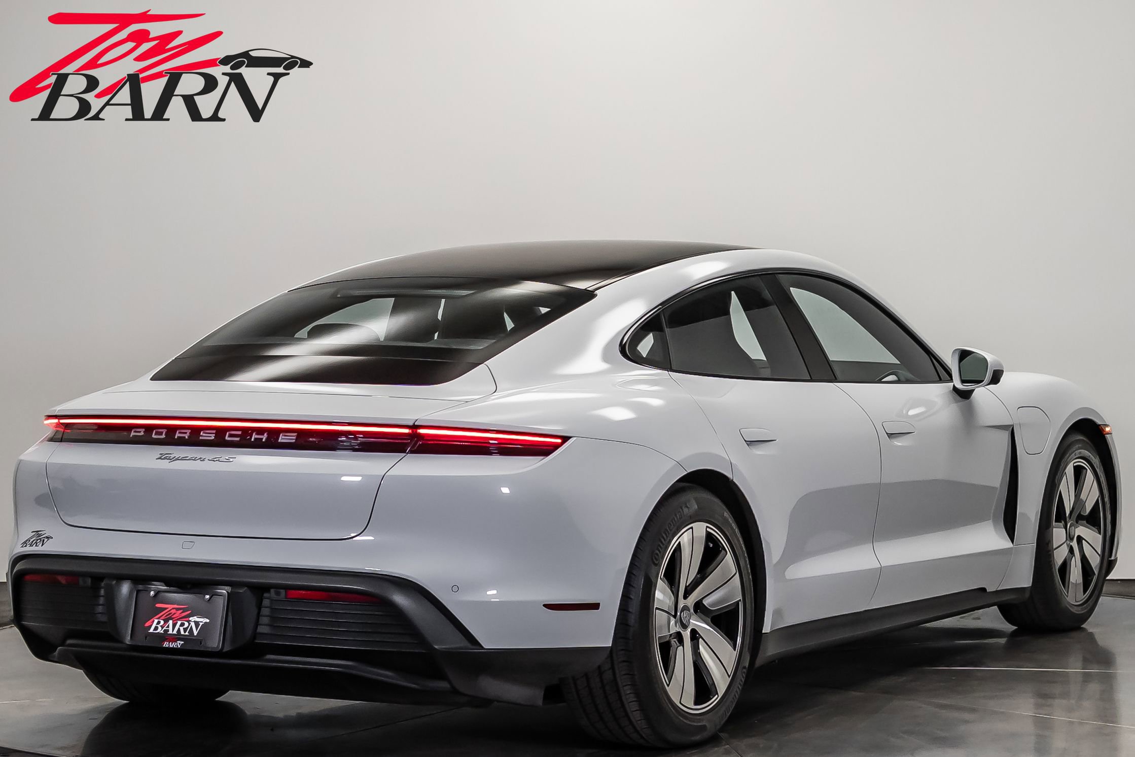 Used 2022 Porsche Taycan 4S image 5