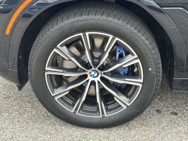 Certified 2025 BMW X6 M60i w/ Dynamic Handling Package AWD/4WD image 14
