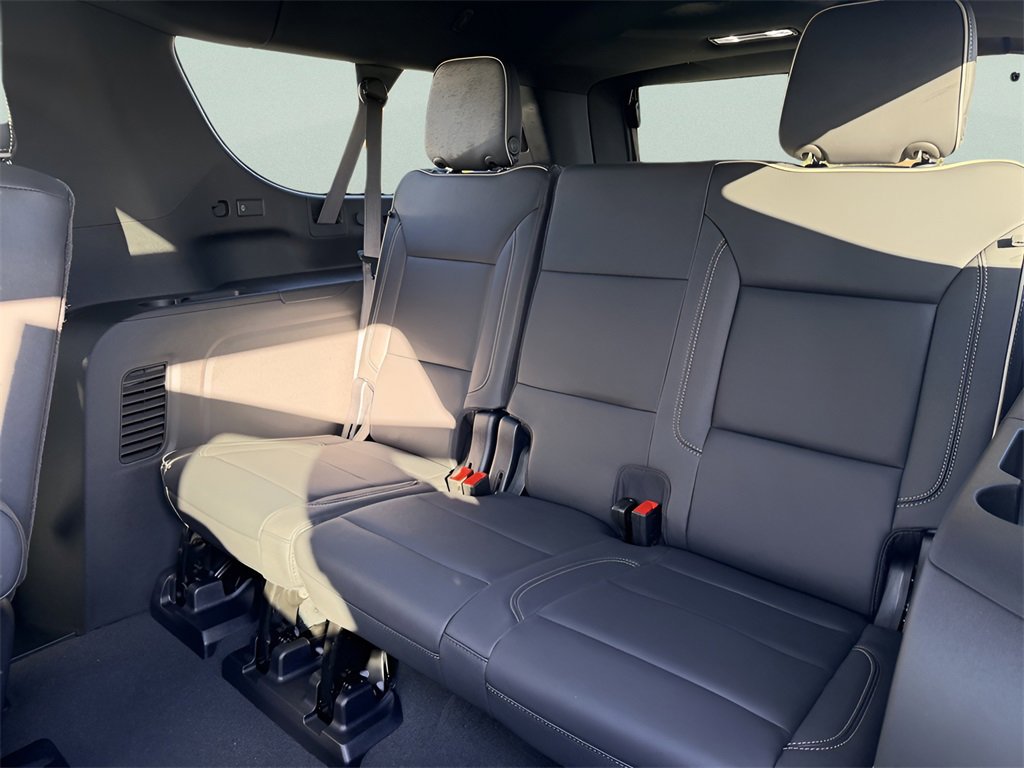 New 2026 Chevrolet Suburban Premier image 35