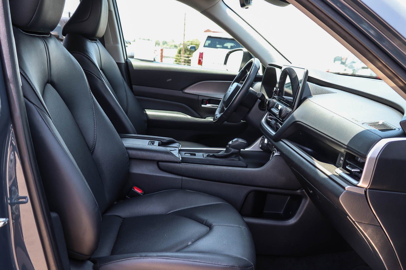 Used 2024 Toyota Grand Highlander XLE FWD image 16