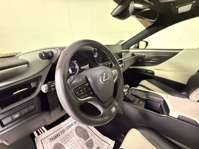 Certified 2022 Lexus ES 350 F Sport image 12