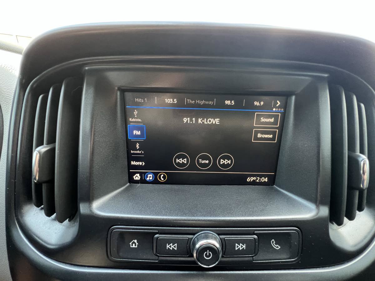 Used 2022 Chevrolet Colorado W/T w/ WT Convenience Package AWD/4WD image 22
