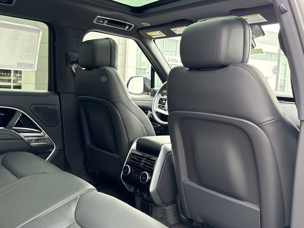 New 2025 Land Rover Range Rover SE image 15