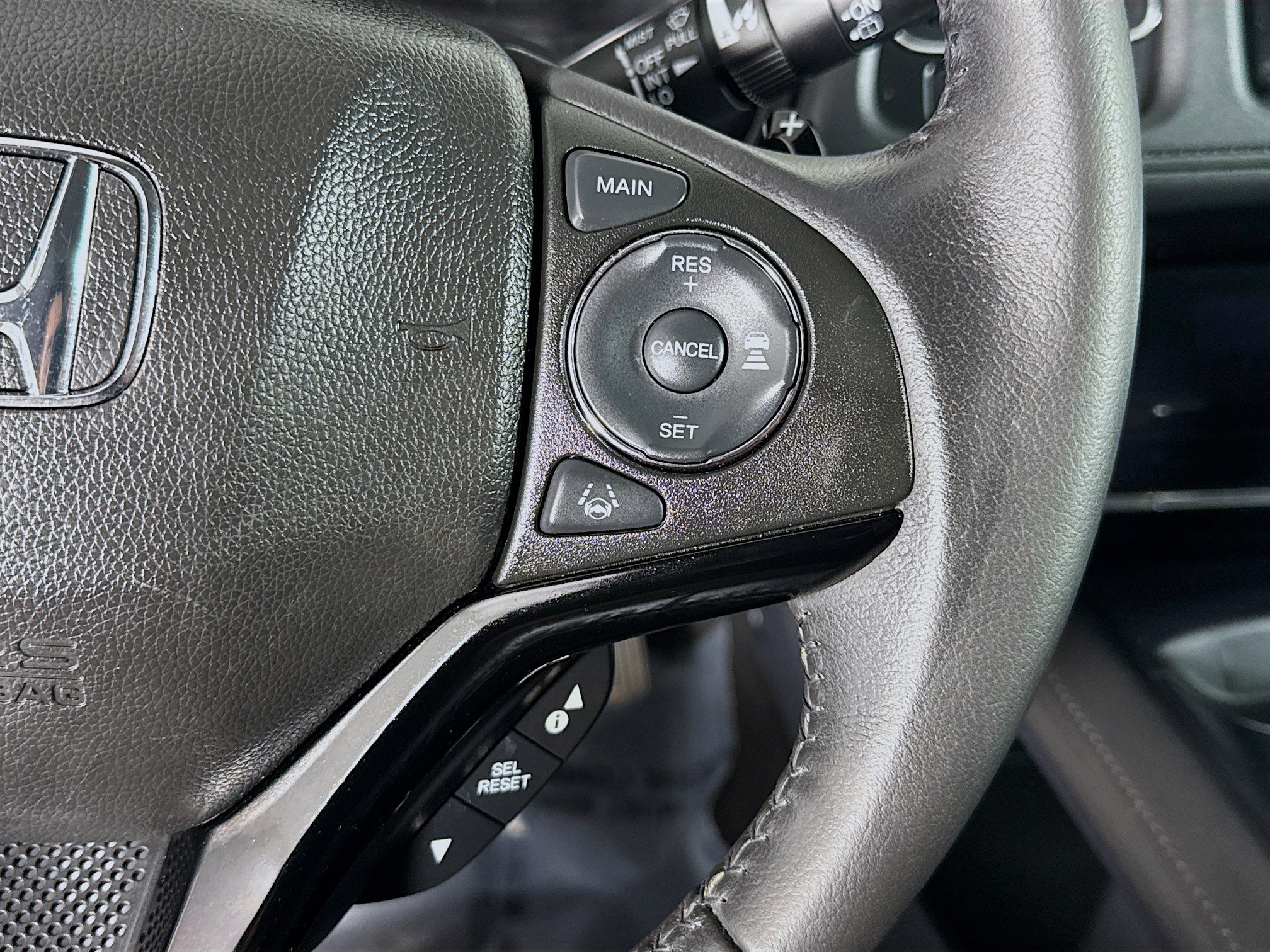 Used 2019 Honda HR-V Touring image 15