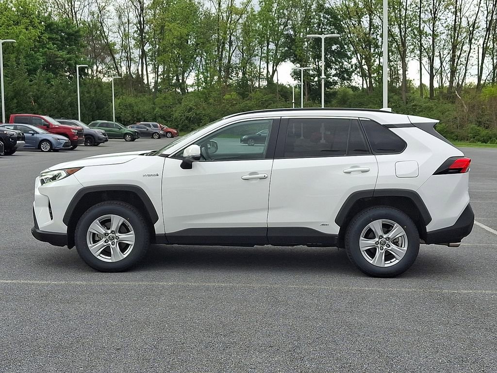 Used 2021 Toyota RAV4 XLE w/ Convenience Package AWD/4WD image 7