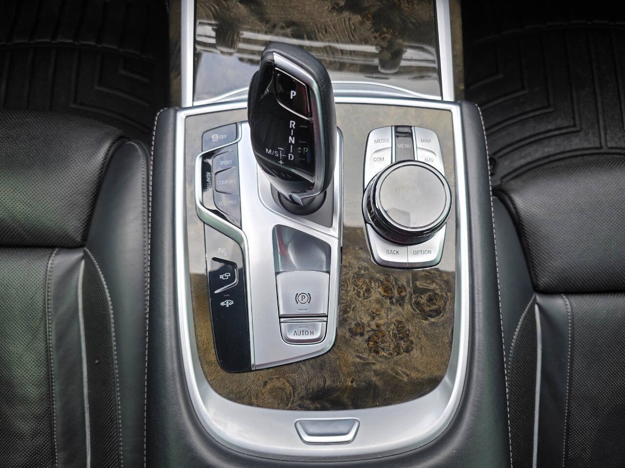 Used 2019 BMW 750i xDrive w/ Executive Package AWD/4WD image 40