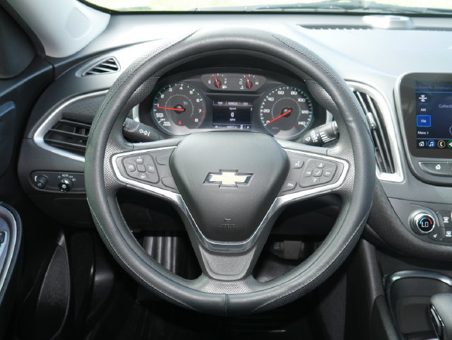 Used 2022 Chevrolet Malibu LT FWD image 15