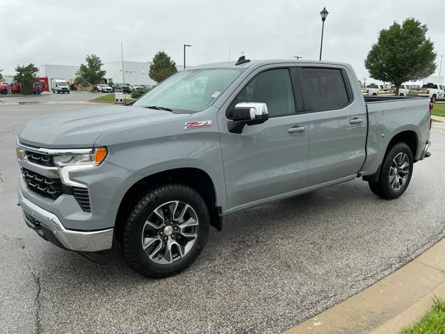 Used 2024 Chevrolet Silverado 1500 LT w/ All Star Edition Plus AWD/4WD image 3