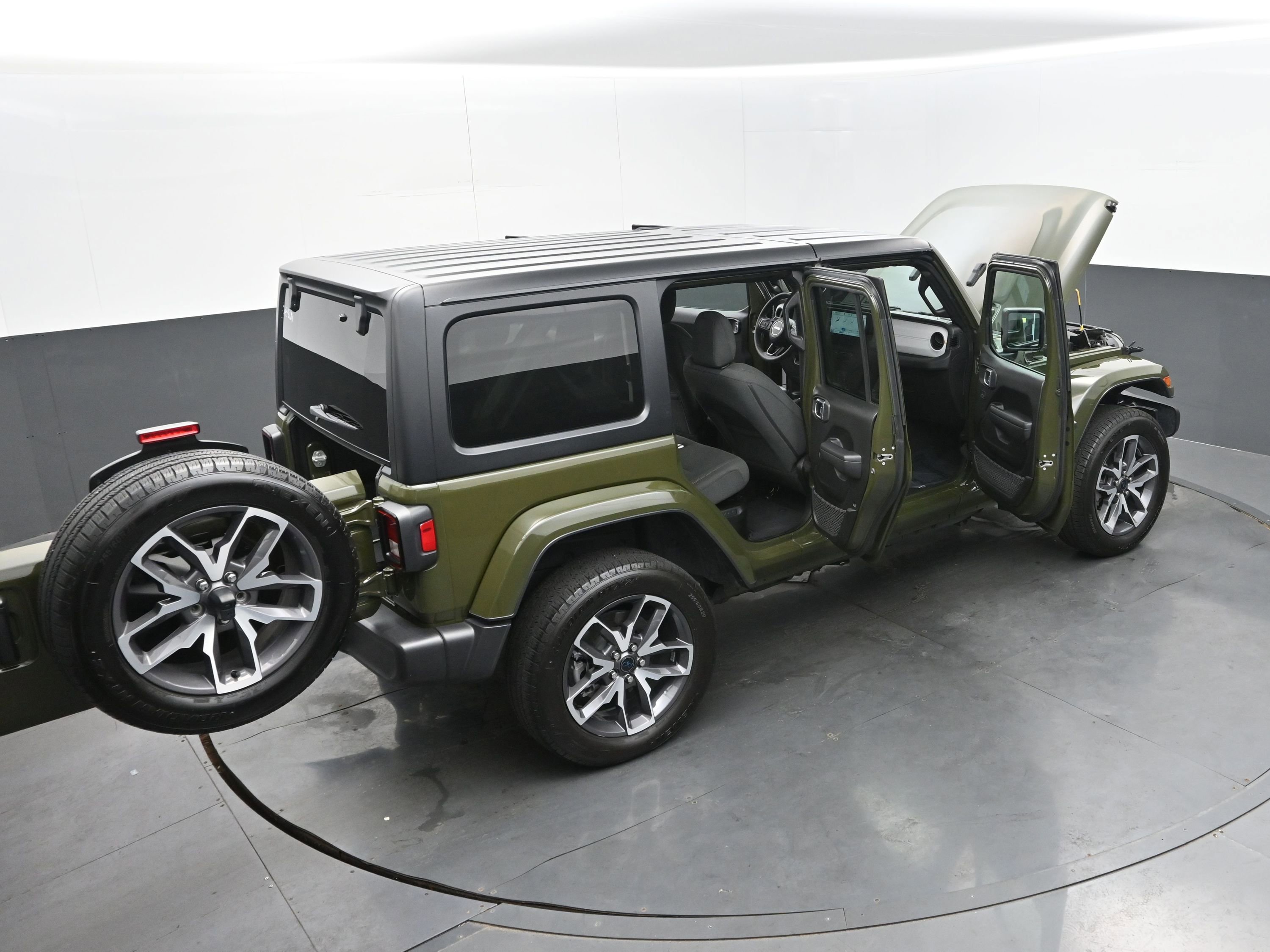 Used 2024 Jeep Wrangler Sport S image 45