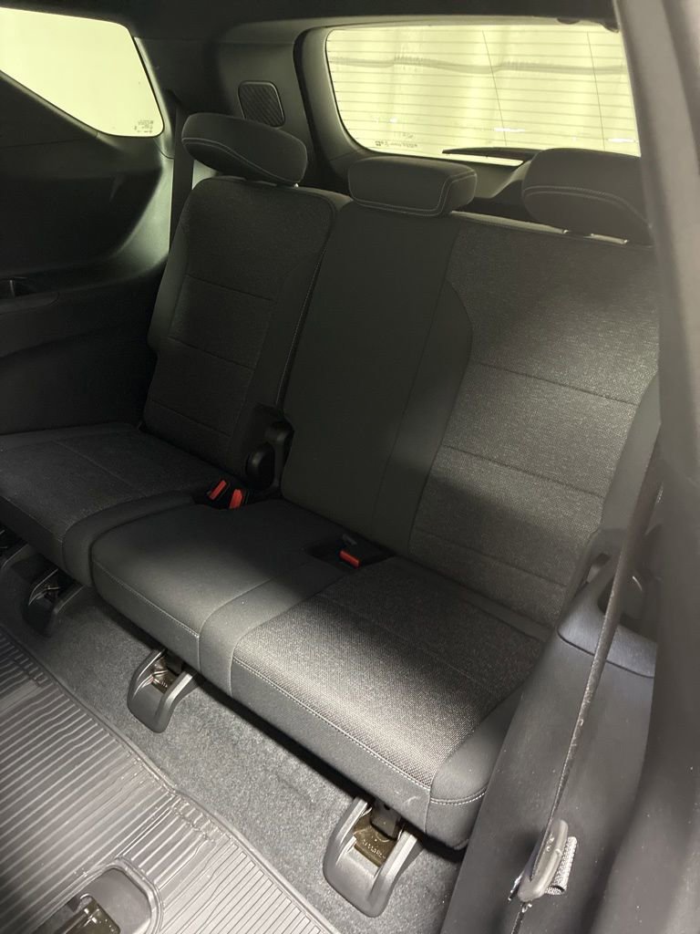 Used 2024 Chevrolet Traverse LT w/ LPO, Floor Liner Package AWD/4WD image 18