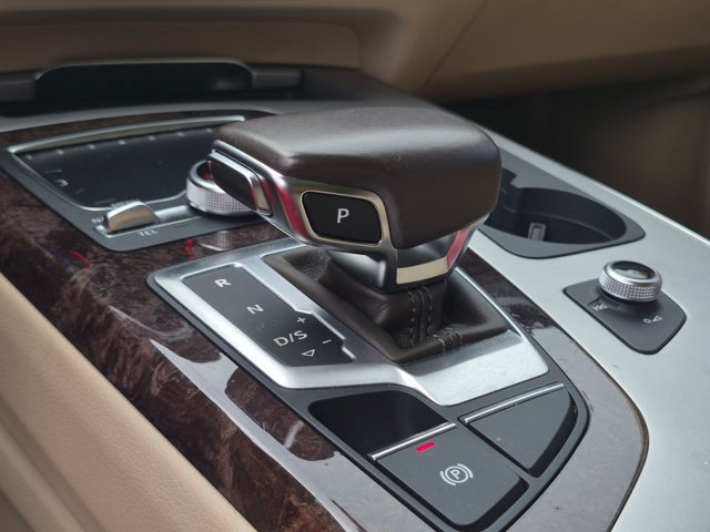 Used 2019 Audi Q7 2.0T Premium w/ Convenience Package AWD/4WD image 12