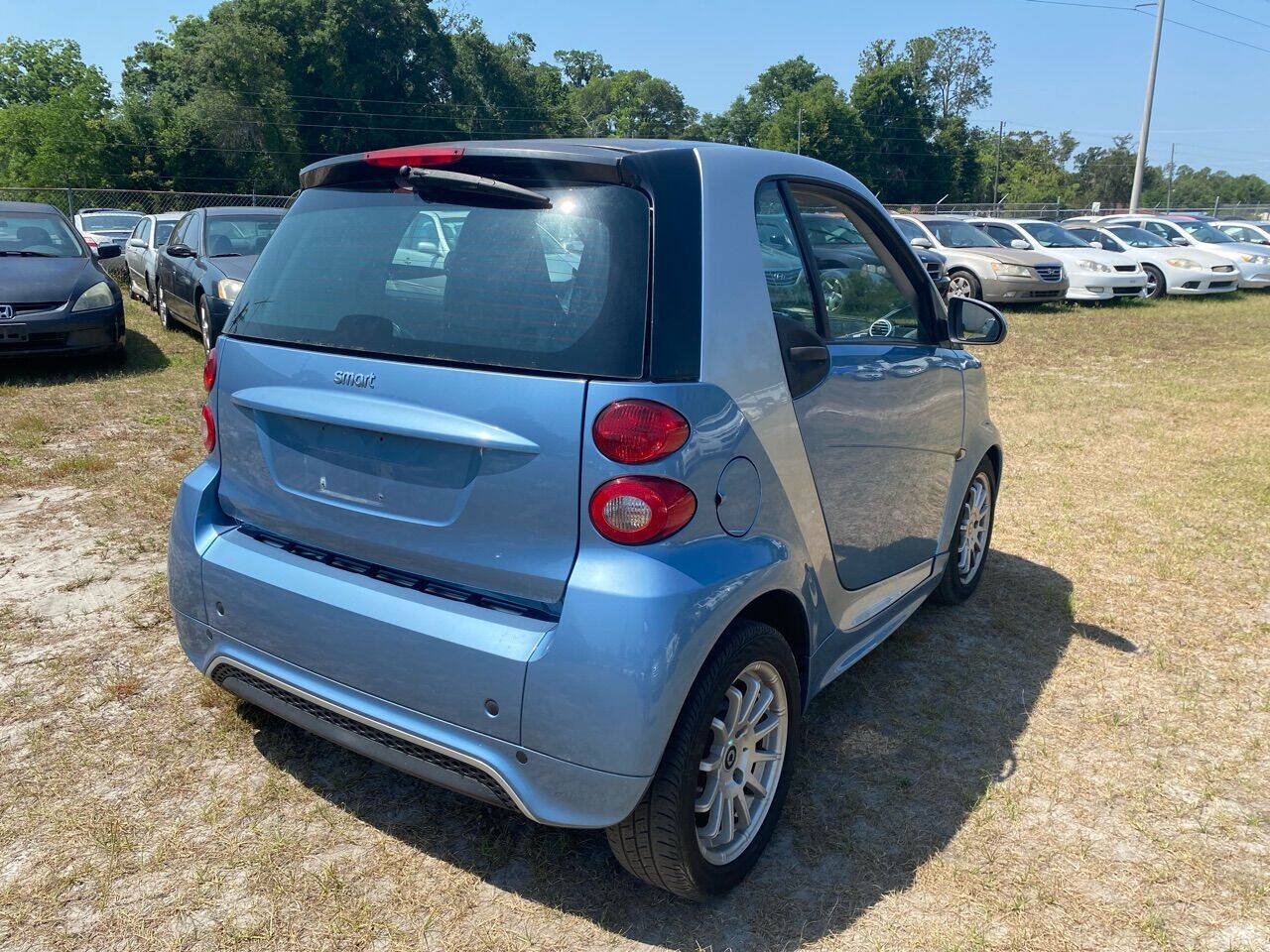Used 2013 smart fortwo passion RWD image 20