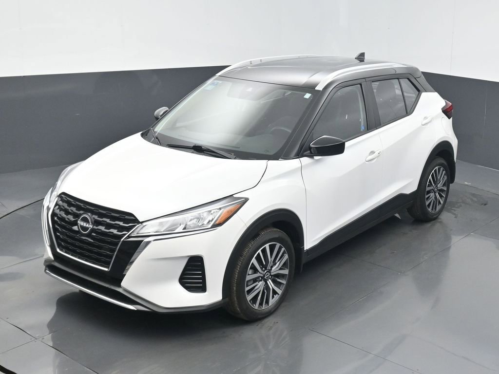 Used 2024 Nissan Kicks SV FWD image 9