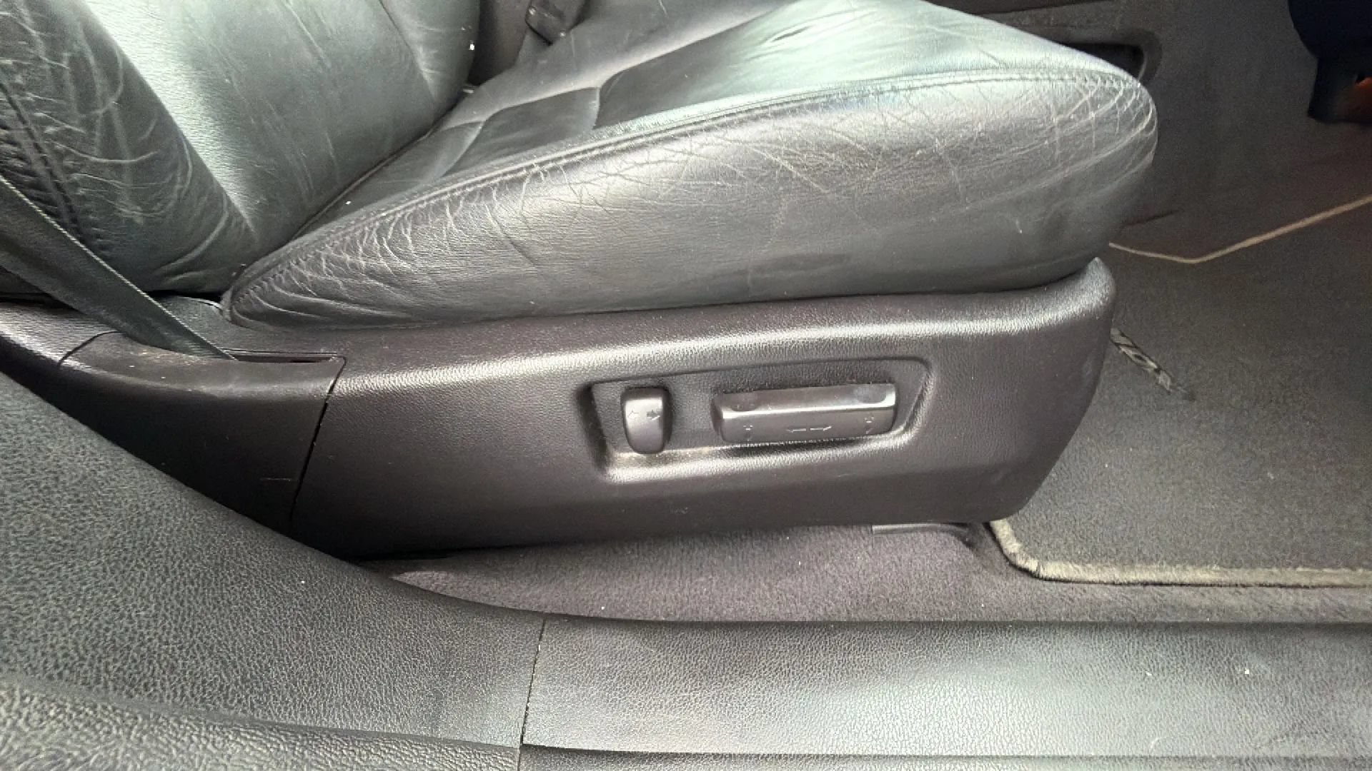 Used 2011 Acura MDX w/ Technology Package AWD/4WD image 40
