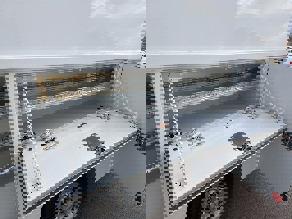 New 2025 Chevrolet Express 3500 w/ Power Convenience Package RWD image 11