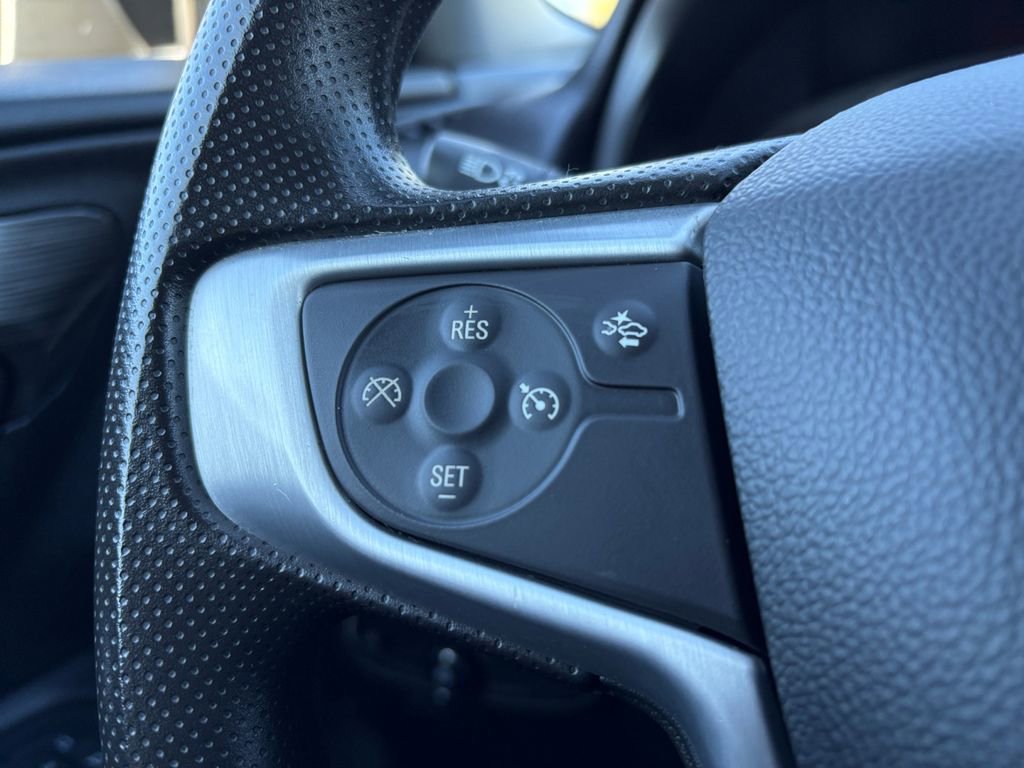 Used 2022 GMC Terrain SLE w/ Driver Convenience Package image 16