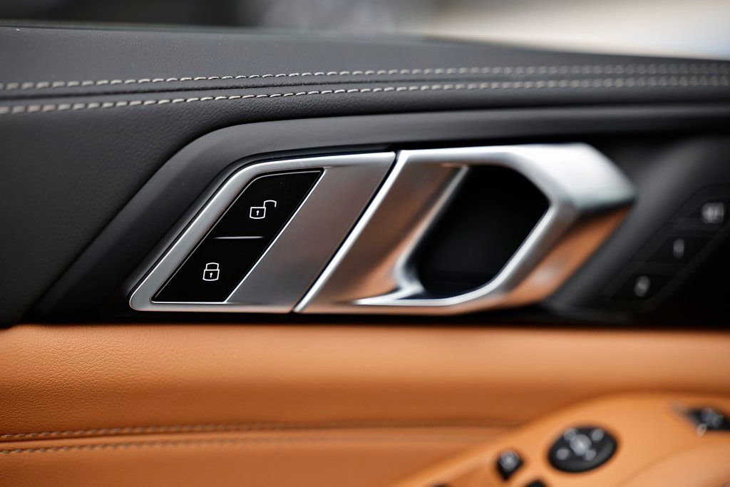 New 2026 BMW X5 sDrive40i w/ M Sport Package image 16