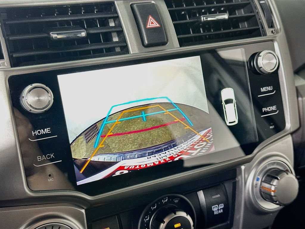 Used 2019 Toyota 4Runner SR5 AWD/4WD image 10