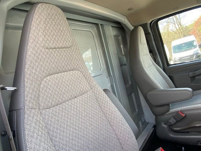New 2024 GMC Savana 3500 w/ Power Convenience Package image 30