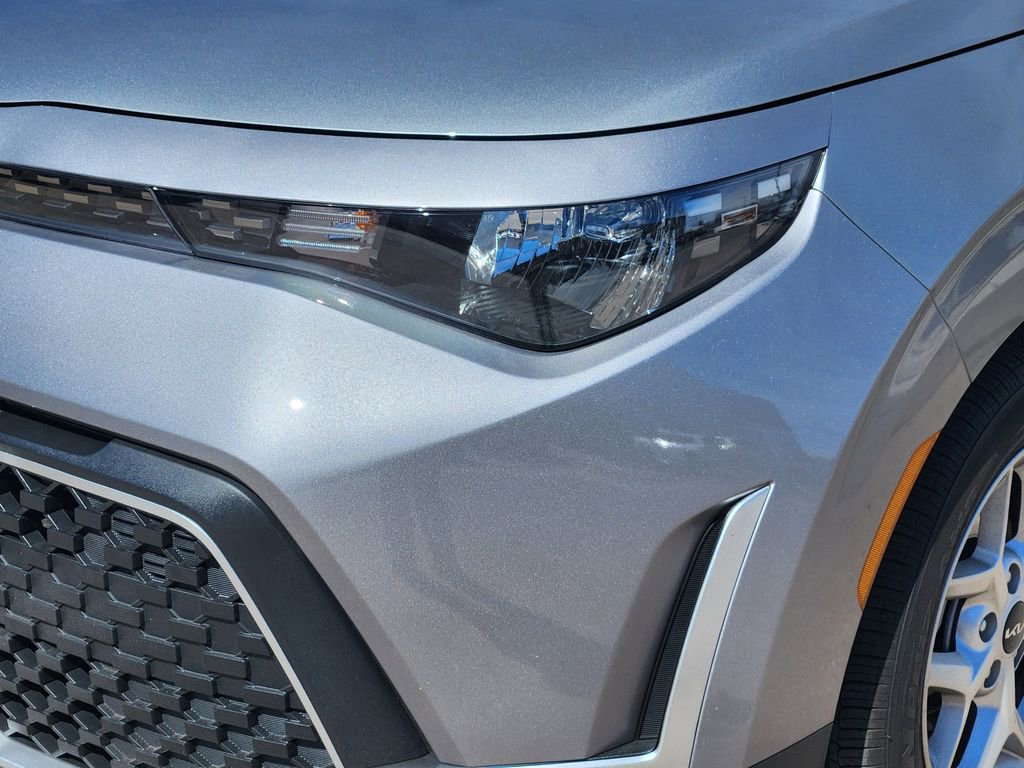 Certified 2025 Kia Soul LX image 8