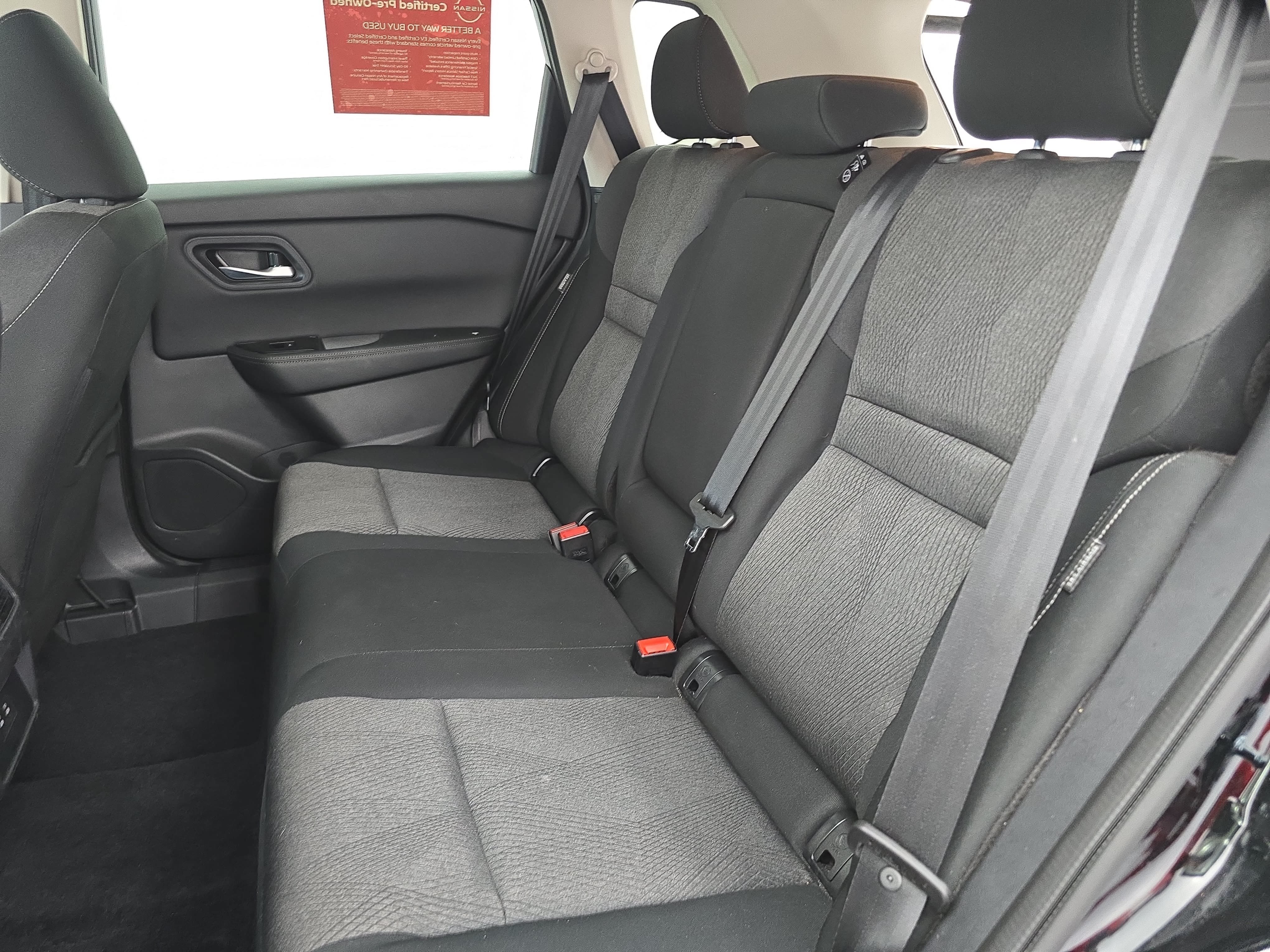Certified 2025 Nissan Rogue SV FWD image 14