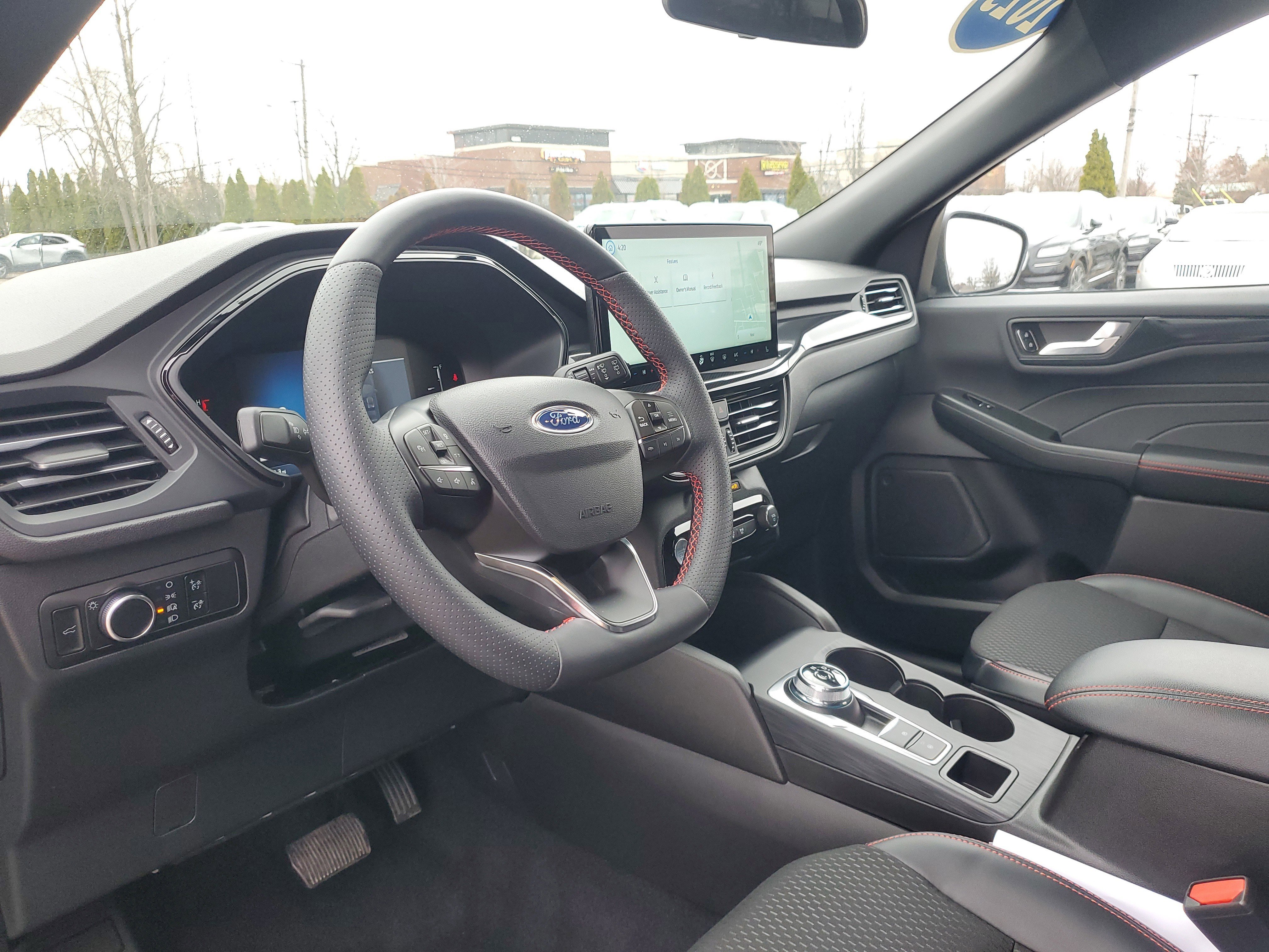Used 2025 Ford Escape ST-Line w/ Tech Pack #1 AWD/4WD image 12