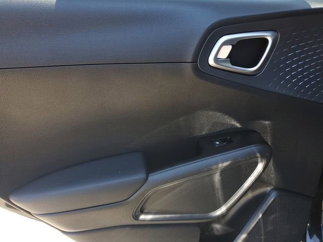 Used 2021 Kia Soul S FWD image 14
