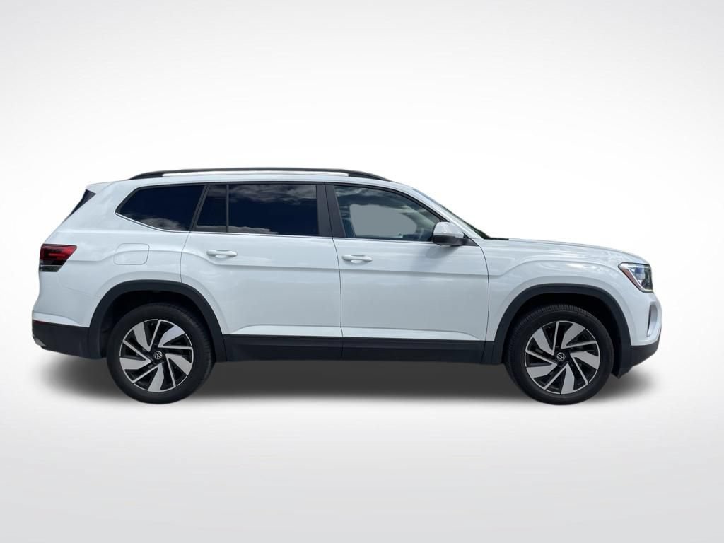 Used 2025 Volkswagen Atlas SE FWD image 4