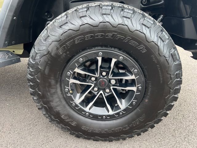 Used 2025 Jeep Wrangler Unlimited Rubicon w/ XTREMEE 35" Tire Package image 40