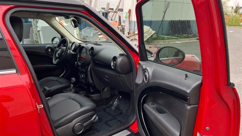Used 2014 MINI Cooper Countryman FWD image 32