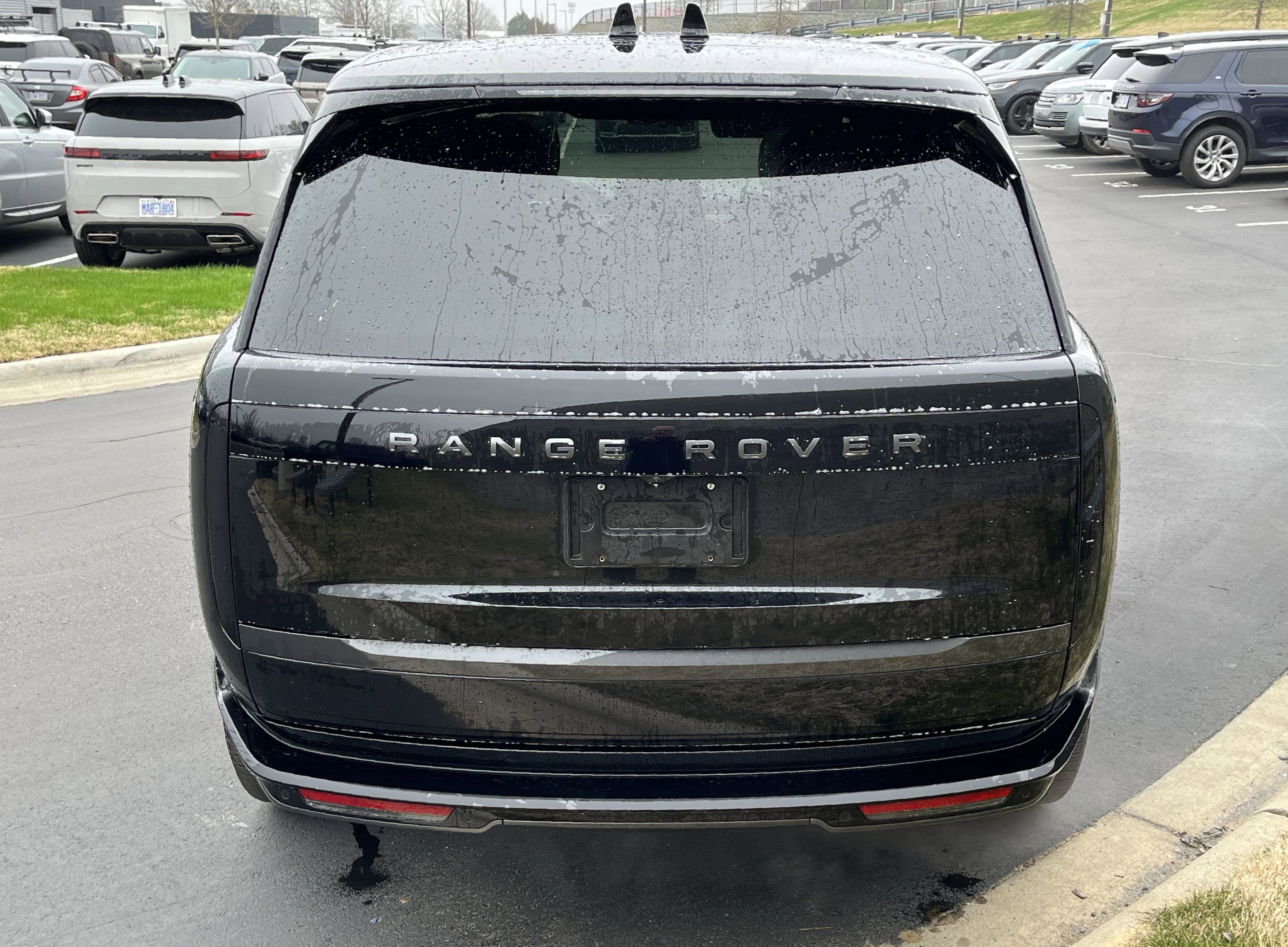 Certified 2025 Land Rover Range Rover SE image 6