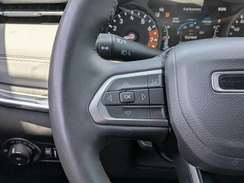 Used 2023 Jeep Compass Limited AWD/4WD image 32